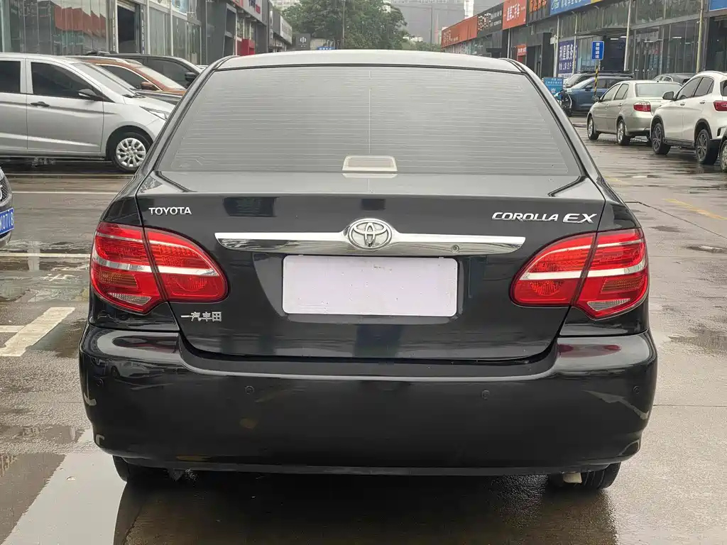 TOYOTA COROLLA 2015