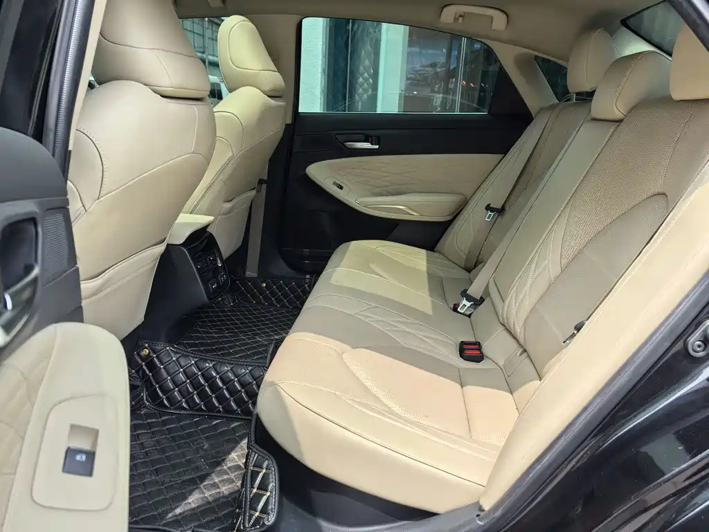 TOYOTA AVALON 2020