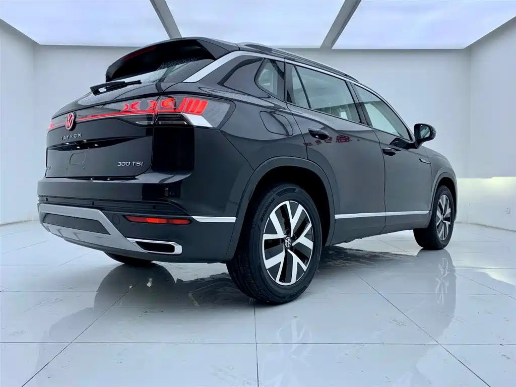 VOLKSWAGEN TAYRON 2024