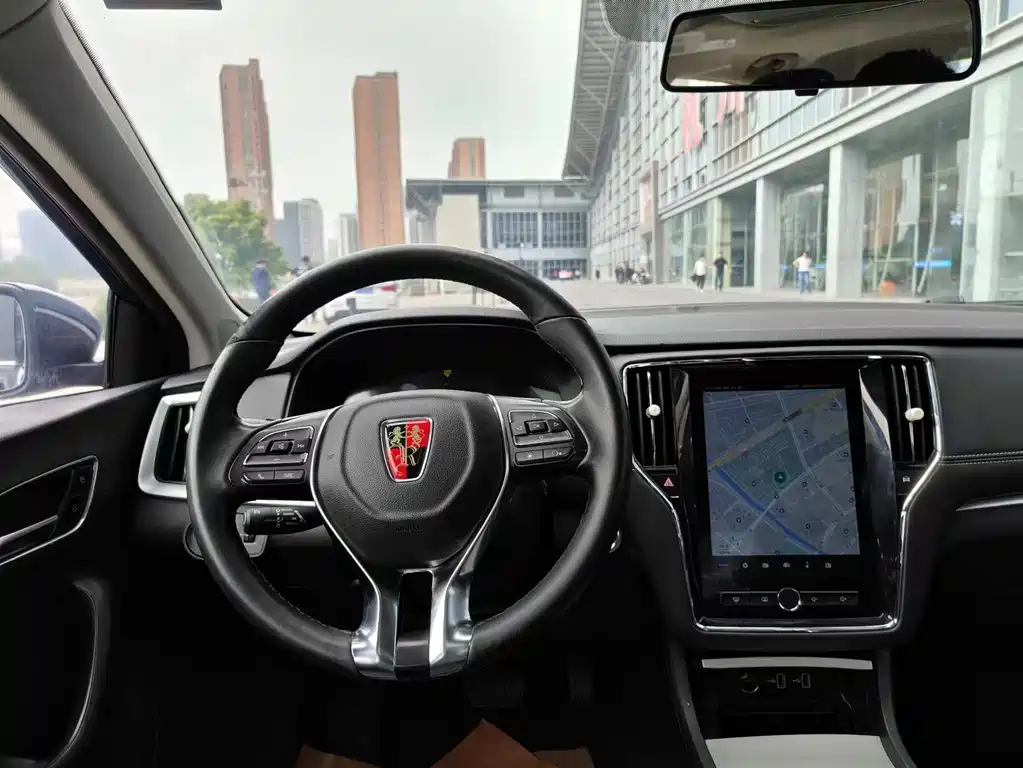ROEWE I6 NEW ENERGY 2020