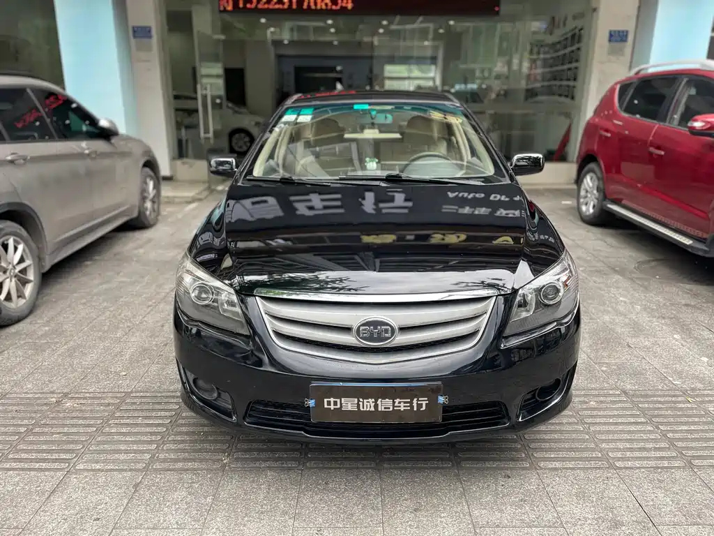 BYD L3 2012