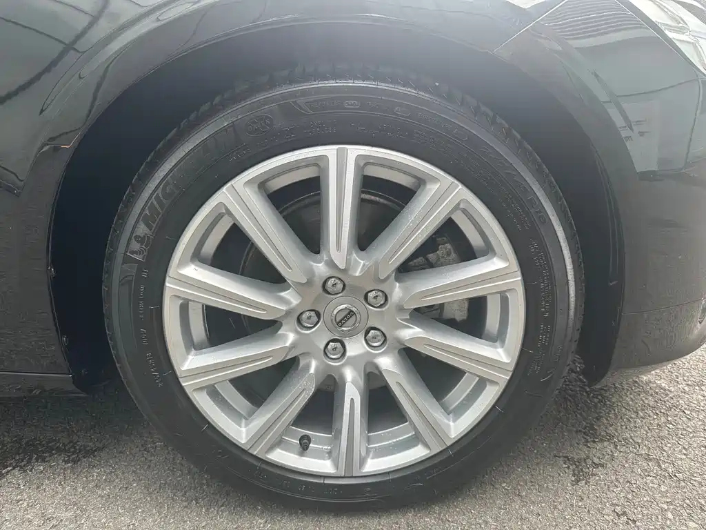 VOLVO S90 2020
