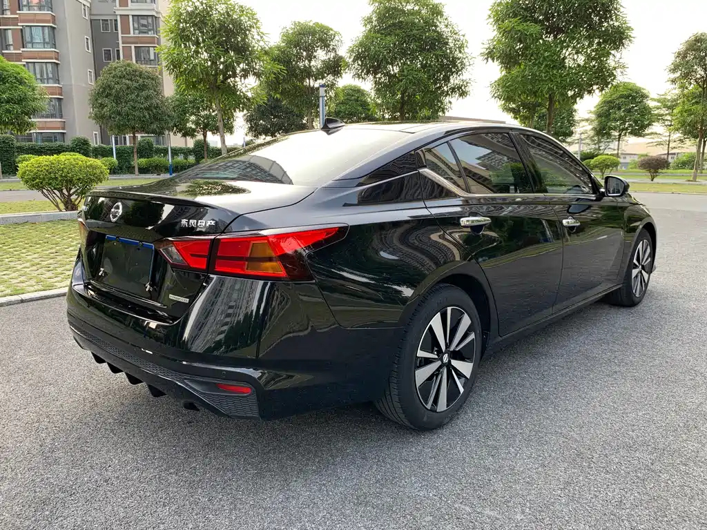 NISSAN TEANA 2021
