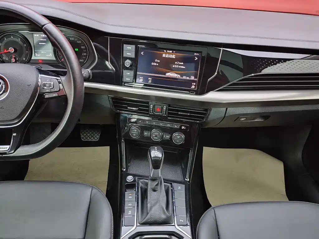 VOLKSWAGEN PASSAT 2020