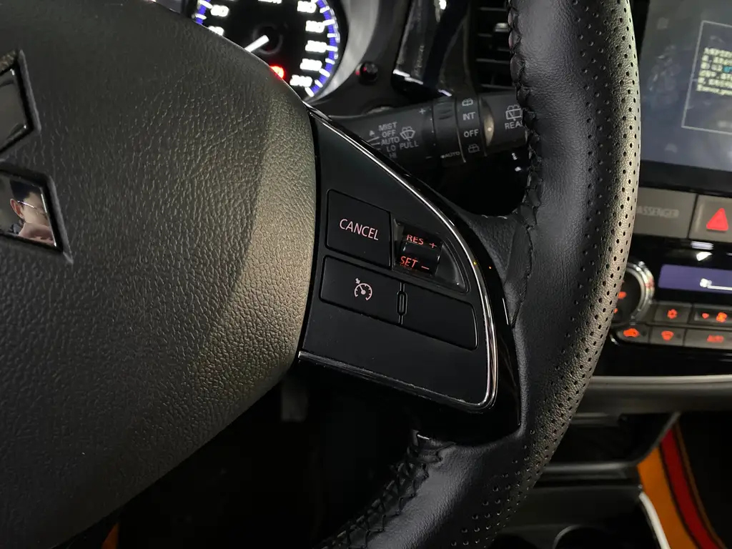 MITSUBISHI OUTLANDER 2022