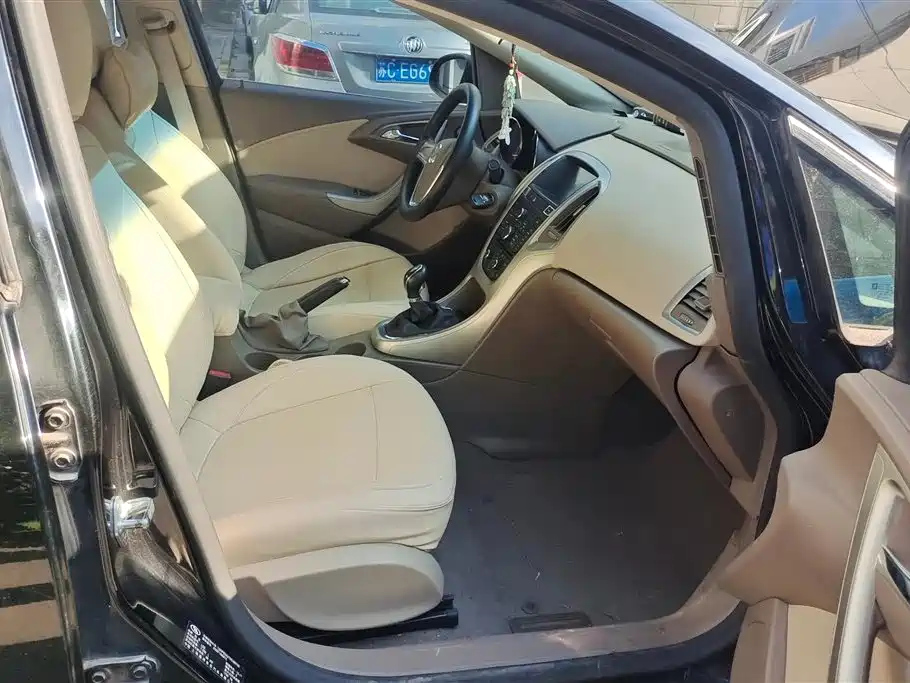 BUICK EXCELLE 2013