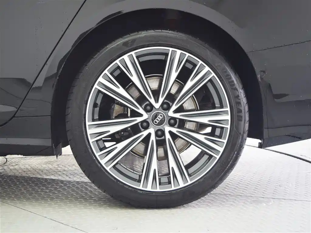 AUDI A6L 2023