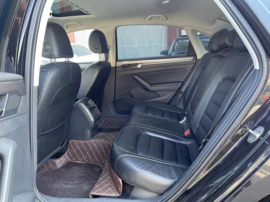 VOLKSWAGEN PASSAT 2018
