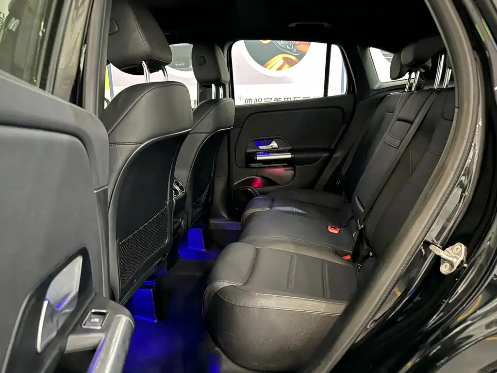 MERCEDES BENZ GLA 2022