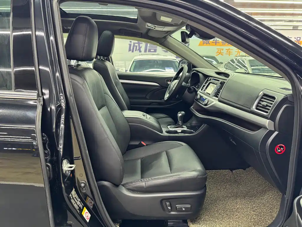 TOYOTA HIGHLANDER 2019