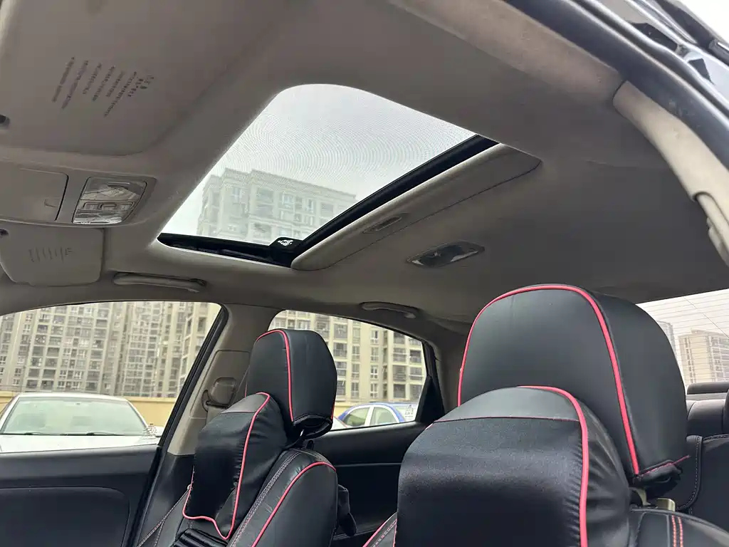 HYUNDAI CELESTA 2011