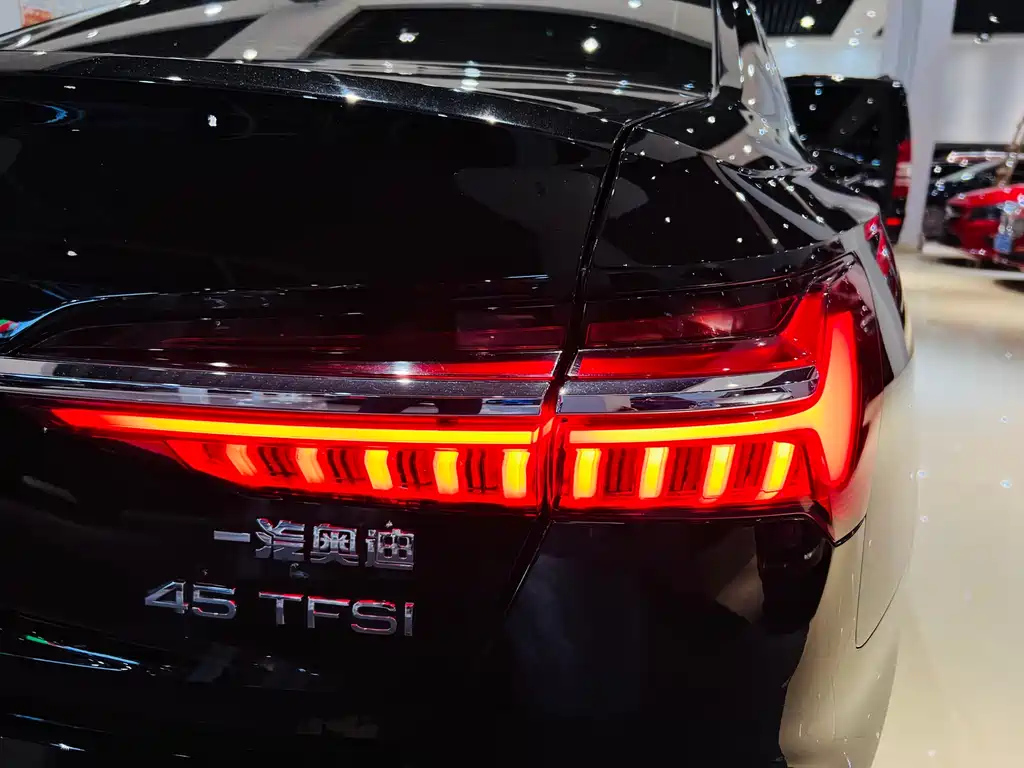 AUDI A6L 2020