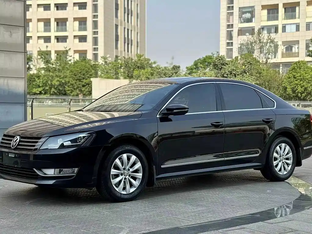 VOLKSWAGEN PASSAT 2016