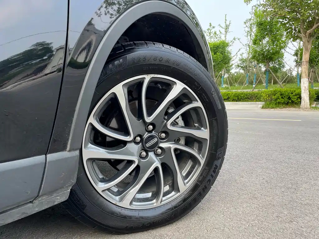 LINCOLN ADVENTURER 2022
