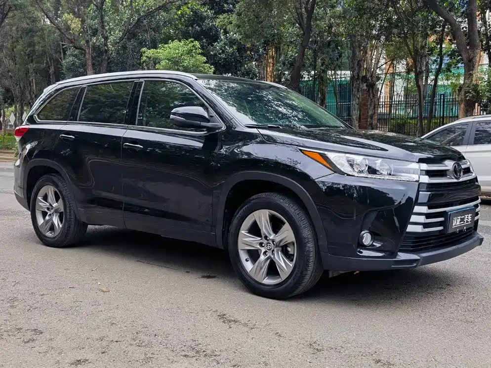 TOYOTA HIGHLANDER 2020