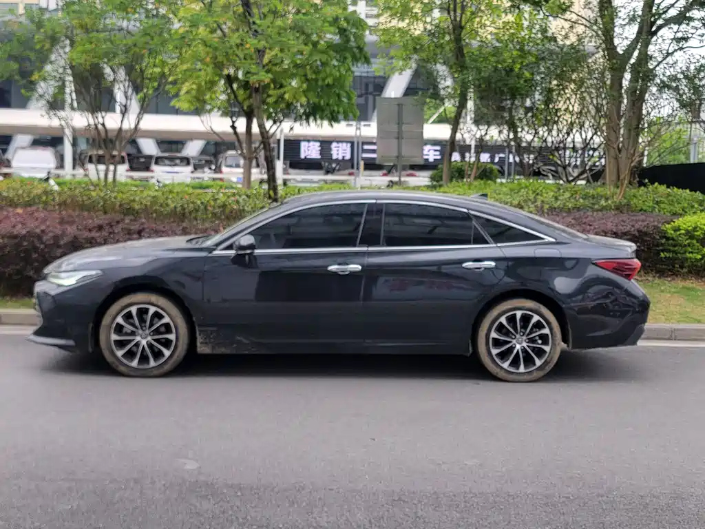 TOYOTA AVALON 2022