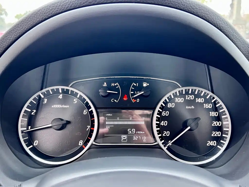 NISSAN SYLPHY 2022