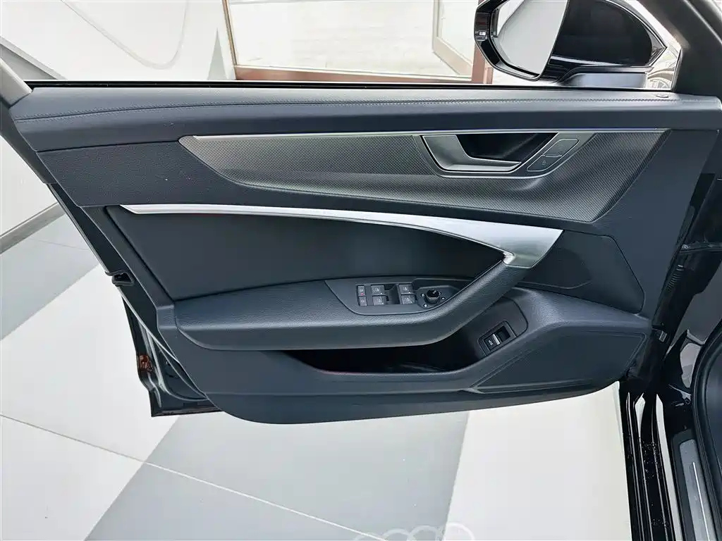 AUDI A6L 2023