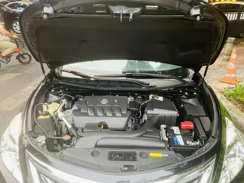 NISSAN TEANA 2016