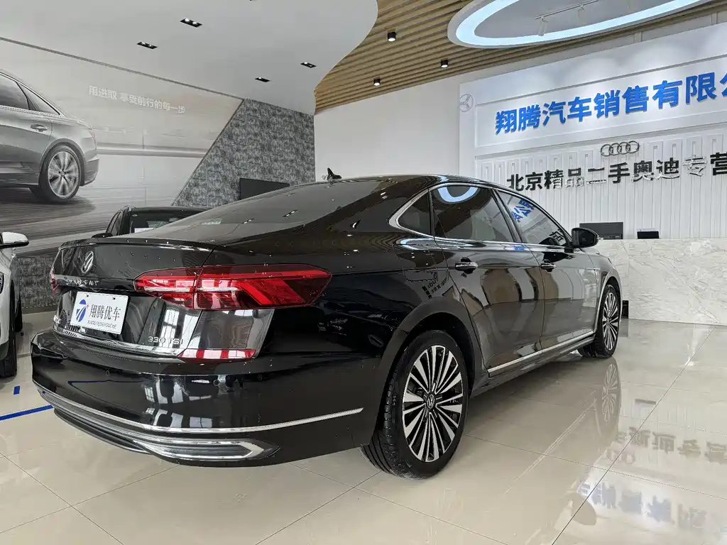 VOLKSWAGEN PASSAT 2021