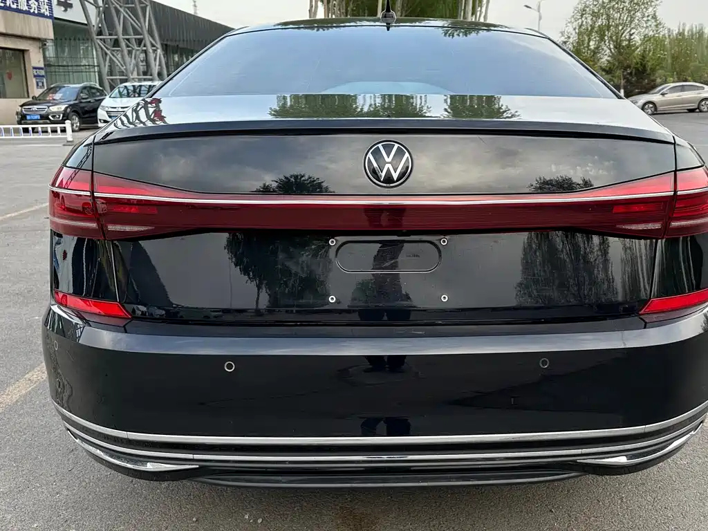 VOLKSWAGEN PASSAT 2022
