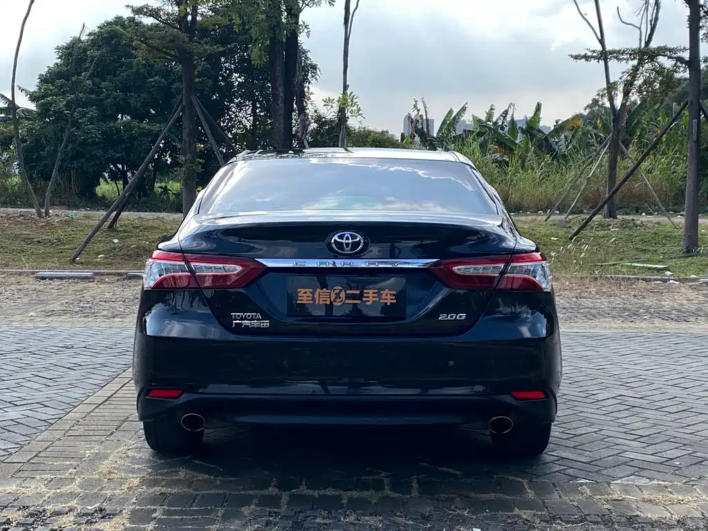 TOYOTA CAMRY 2018