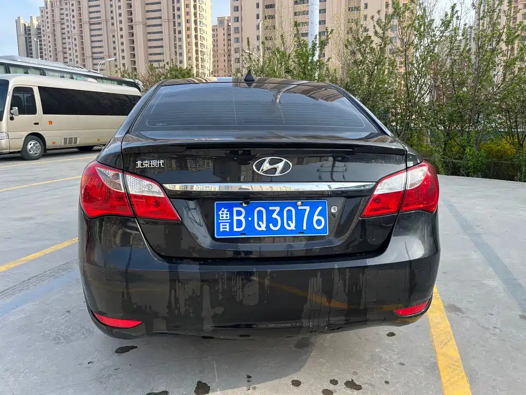 HYUNDAI CELESTA 2012