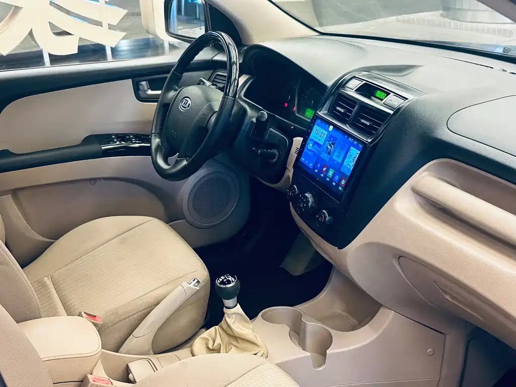 KIA SPORTAGE 2012