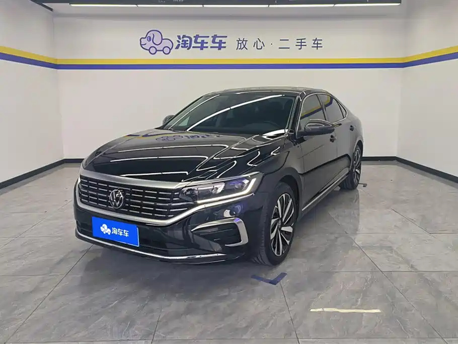 VOLKSWAGEN PASSAT 2023