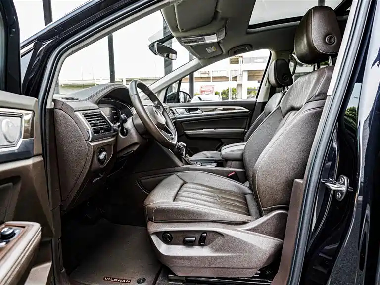 VOLKSWAGEN VILORAN 2022