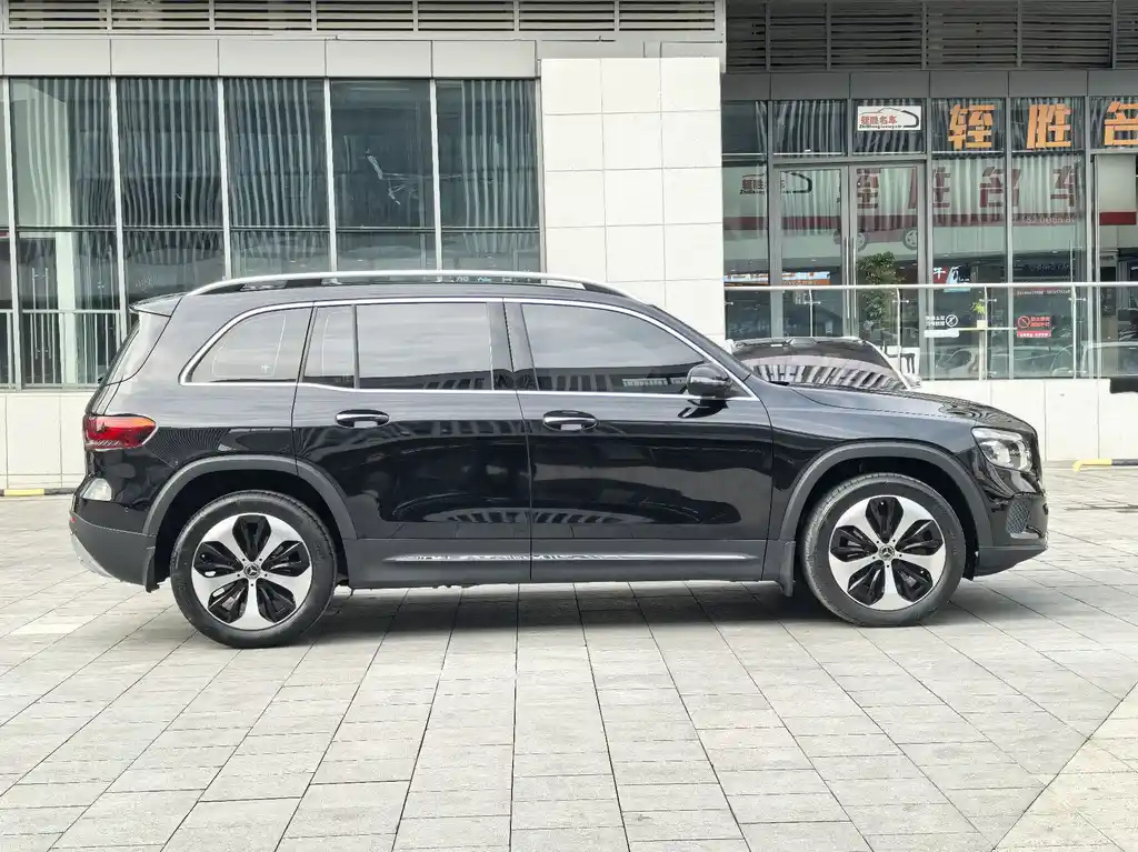 MERCEDES BENZ GLB 2022
