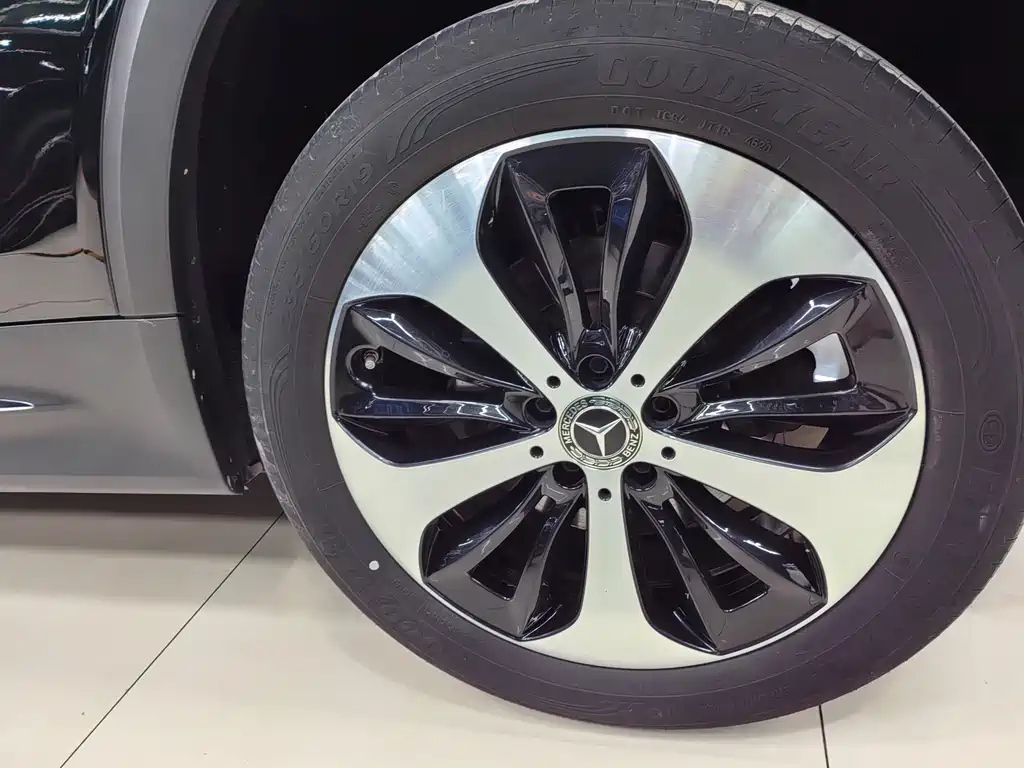 MERCEDES BENZ GLB 2021