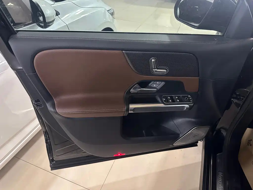 MERCEDES BENZ GLB 2020
