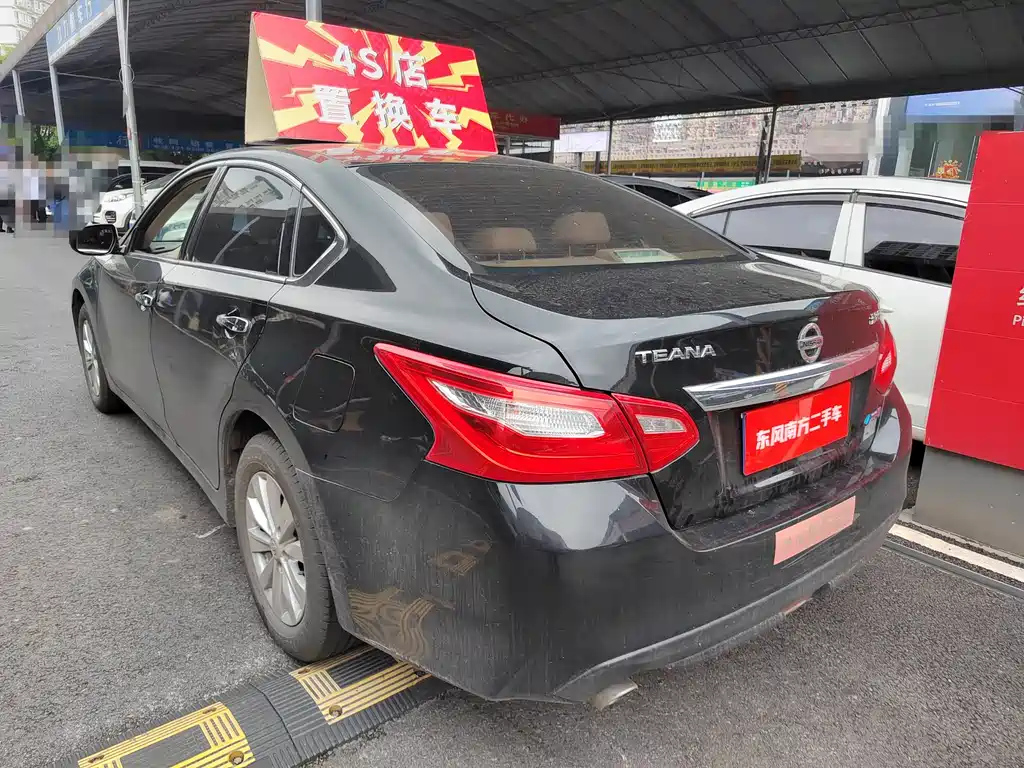 NISSAN TEANA 2018