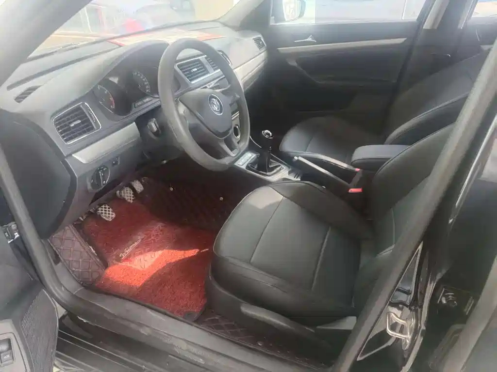 VOLKSWAGEN LAVIDA 2018
