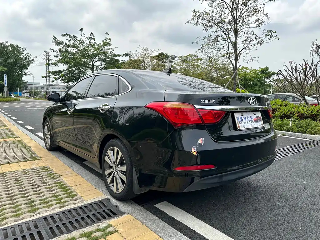 HYUNDAI MISTRA 2016