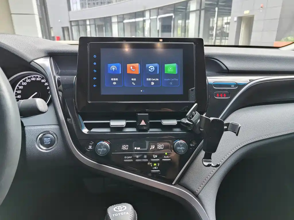 TOYOTA CAMRY 2022