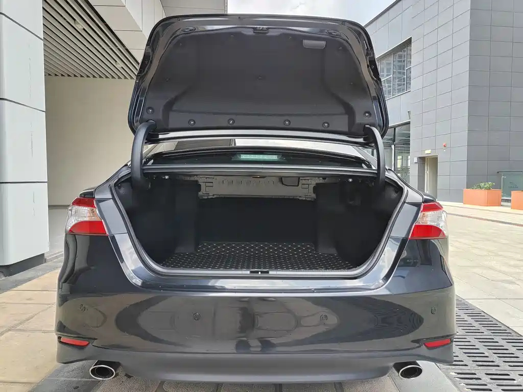 TOYOTA CAMRY 2022