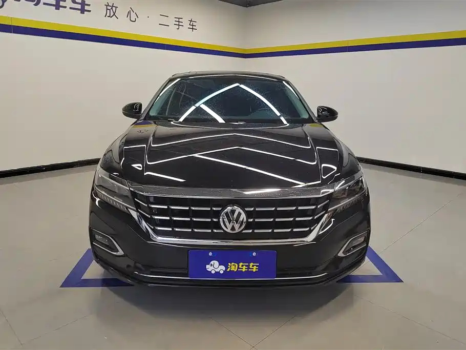 VOLKSWAGEN PASSAT 2020