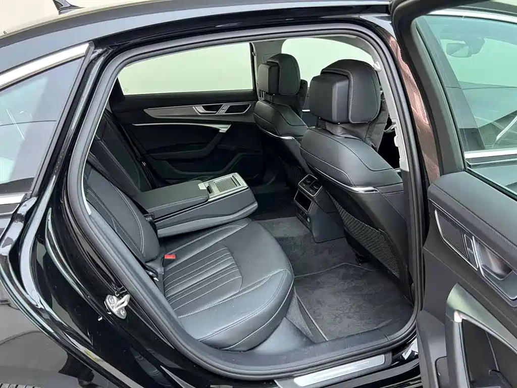 AUDI A6L 2023