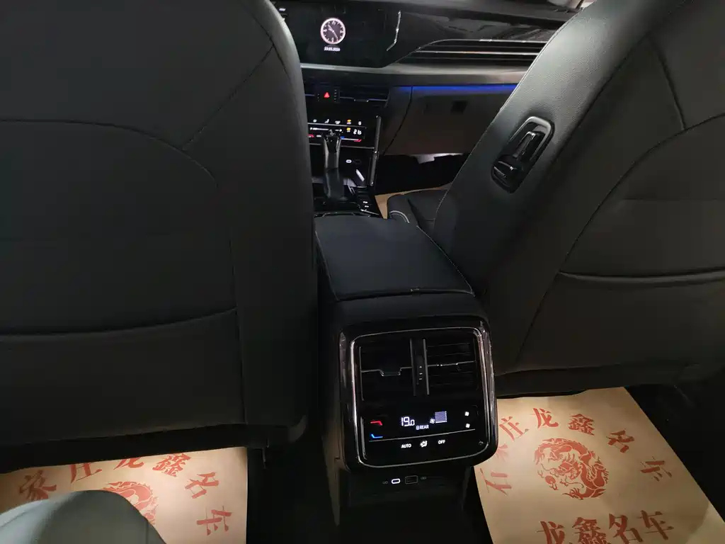 VOLKSWAGEN PASSAT 2021