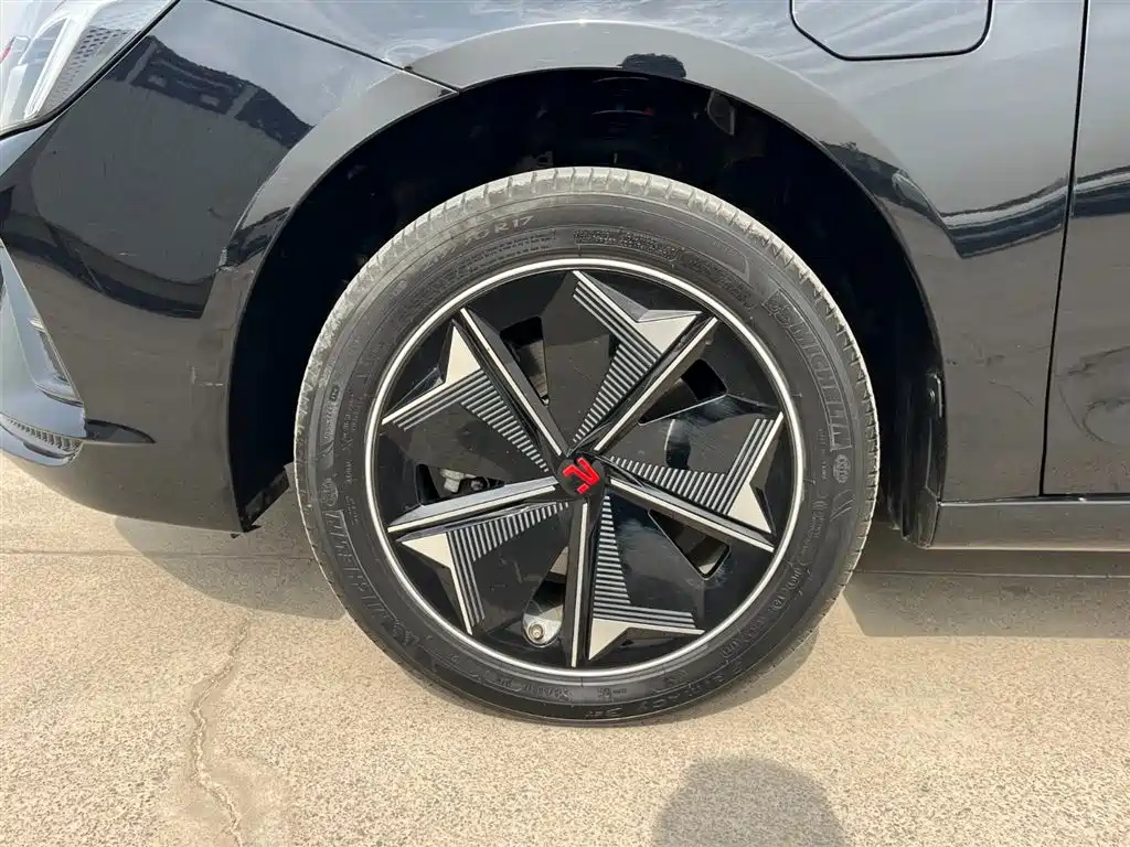 RISING AUTO ER6 2022