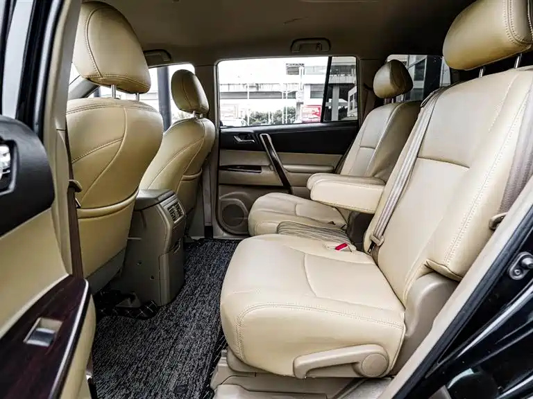 TOYOTA HIGHLANDER 2015