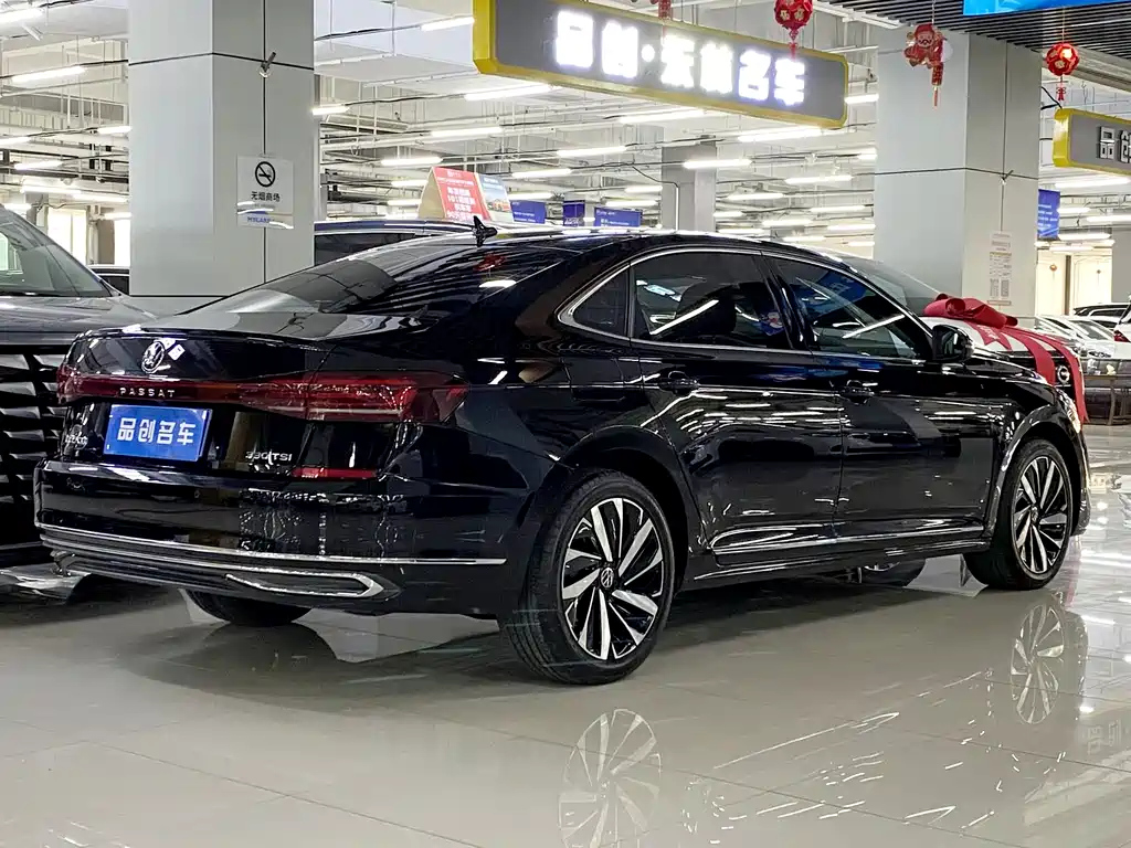 VOLKSWAGEN PASSAT 2022