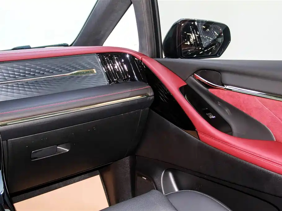 TRUMPCHI M8 2023