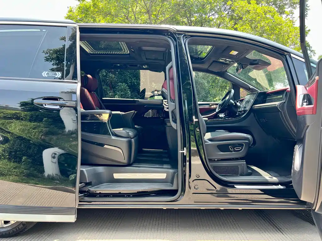 TRUMPCHI M8 2024