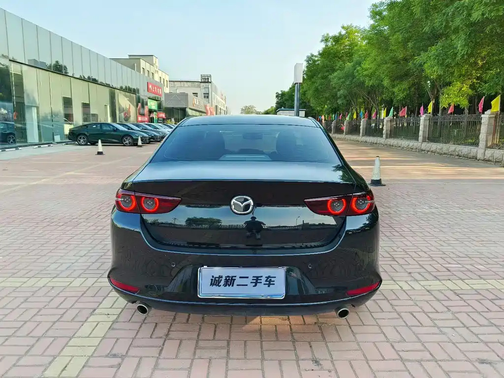 MAZDA 3 AXELA 2022