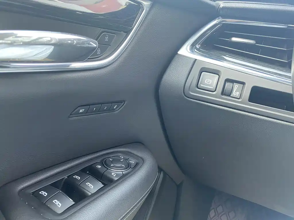 CADILLAC XT5 2022