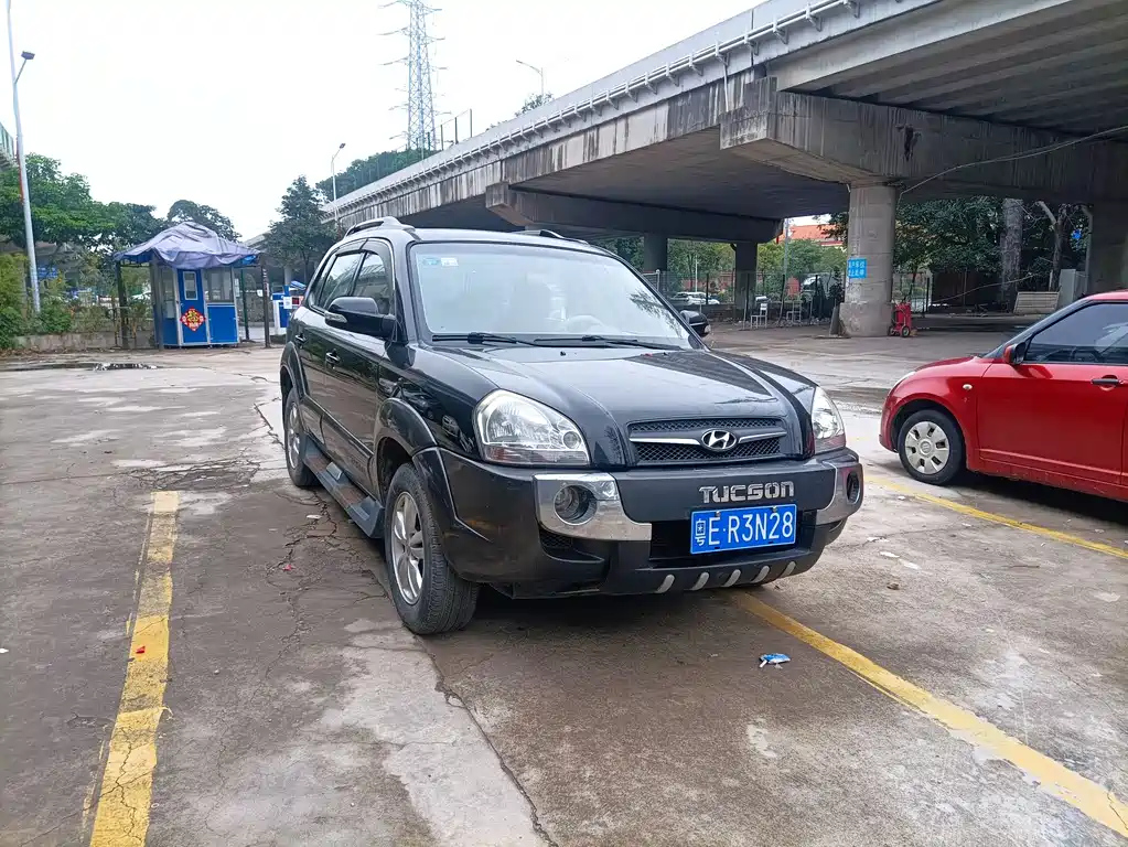 HYUNDAI TUCSON 2010