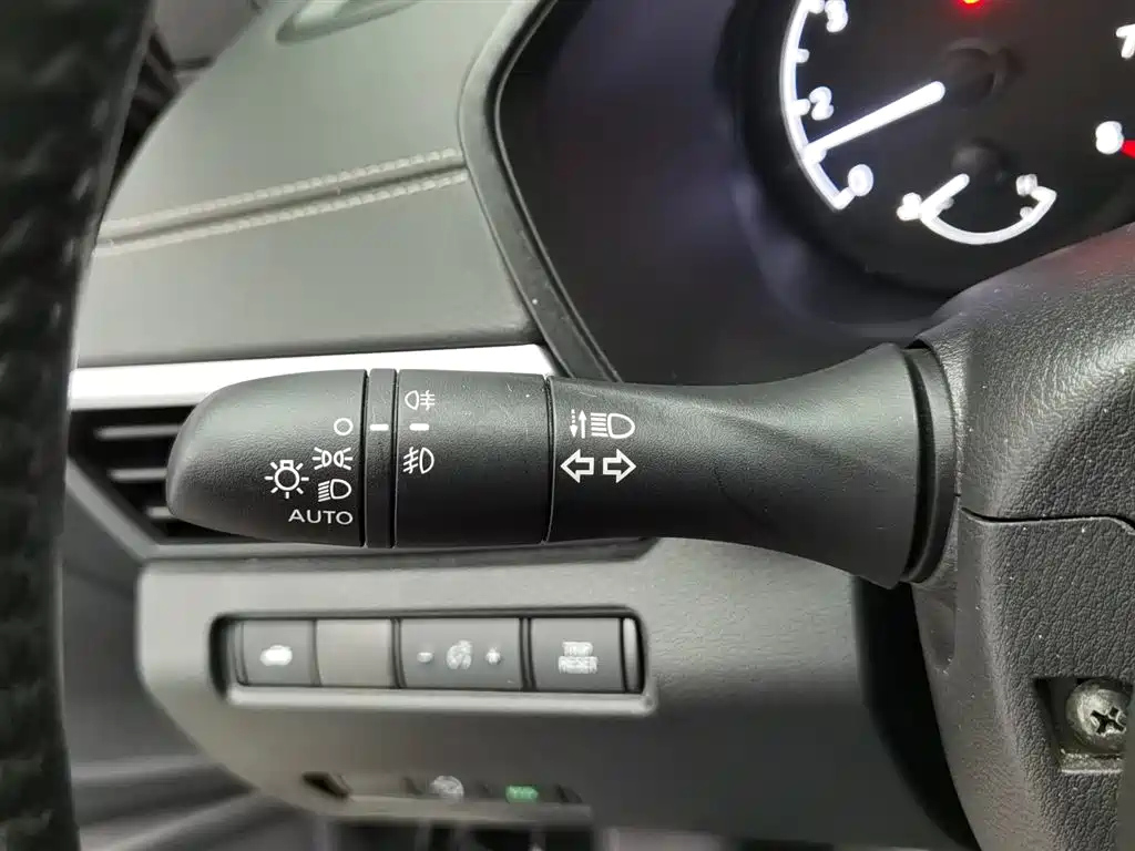 NISSAN TEANA 2020